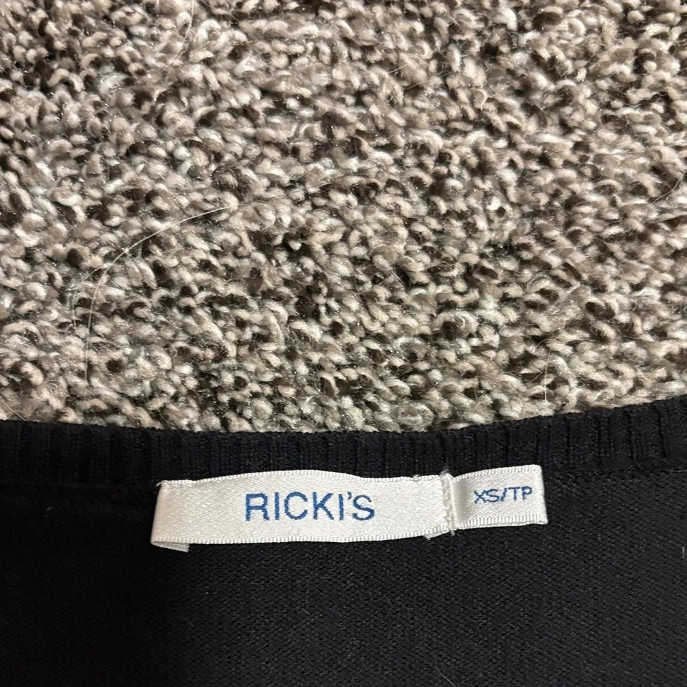 Ricki's Elegant Black Knitwear - Picture 2 of 2